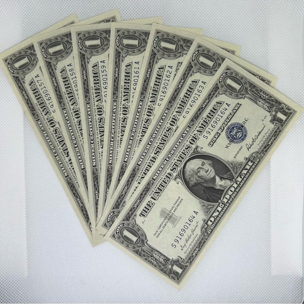 Sequential uncirculated $1 crisp silver certificates set of 7